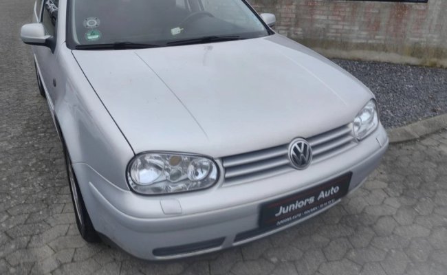 Volkswagen Golf 1,8 Aut. ZM22147